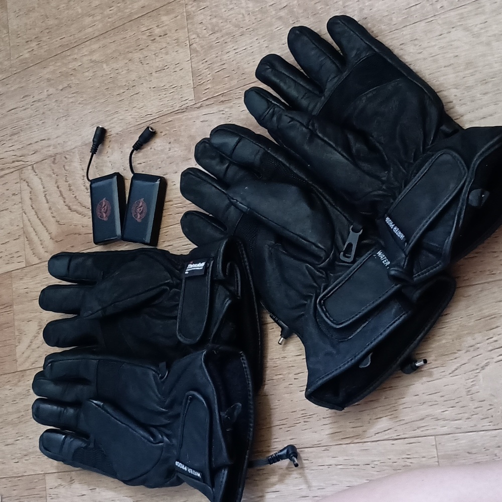Milwaukee heated motorcycle gloves (2 pair)